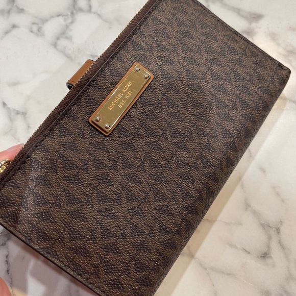 MK Large Wallet - Picture 1 of 2